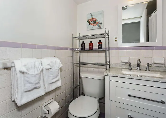 Near Downtown House&apt - Woodland Escape Holiday home *