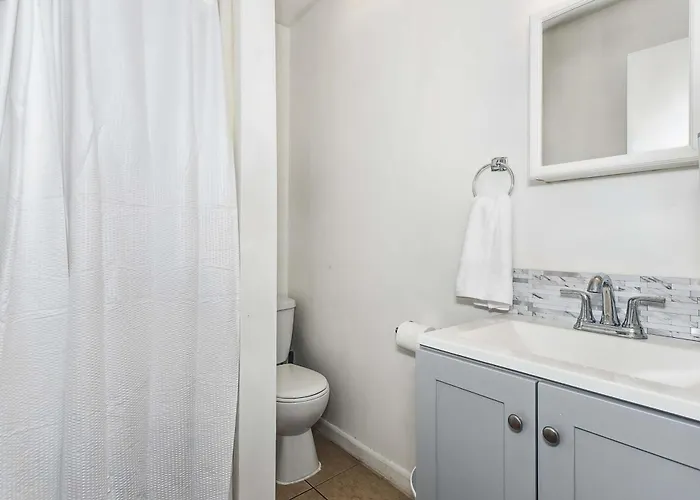 Near Downtown House&apt - Woodland Escape Pensacola