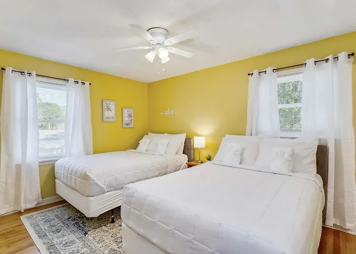 Near Downtown House&apt - Woodland Escape Pensacola