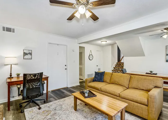 Near Downtown House&apt - Woodland Escape Pensacola